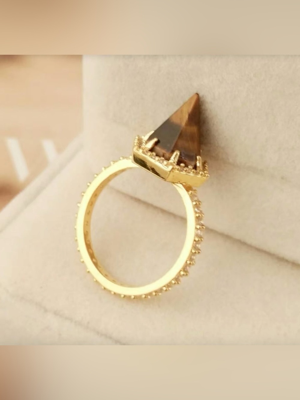 NWOT Henri Bendel Size 7 New York Pyramid Gold Tone Ring Jewelry